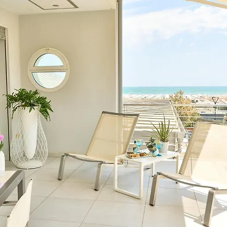 Just Apartment *
